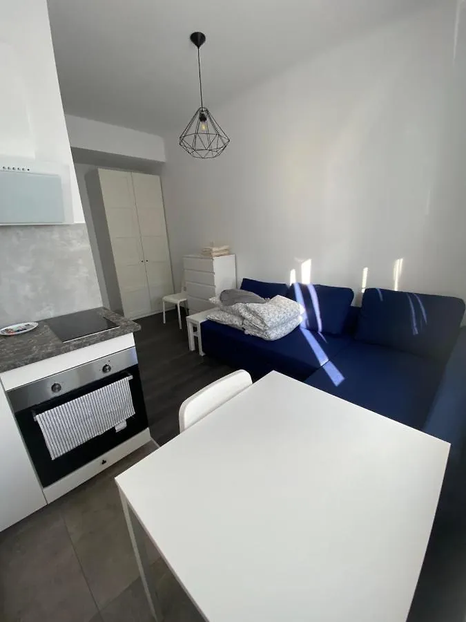 Studio Yellow - Srodmiescie Apartment Warsaw Poland